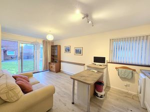 Photo 6- click for photo gallery